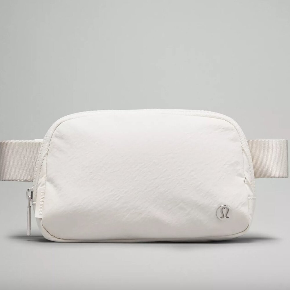 Lululemon Everywhere Belt Bag 1L